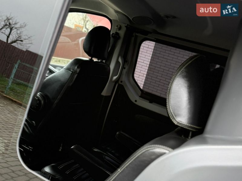 Вантажопасажирський фургон Renault Trafic 2019 в Києві фото 61 Вантажопасажирський фургон Renault Trafic 2019 в Києві