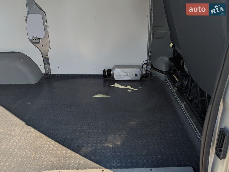 Вантажний фургон Renault Trafic 2011 в Києві фото 13 Вантажний фургон Renault Trafic 2011 в Києві