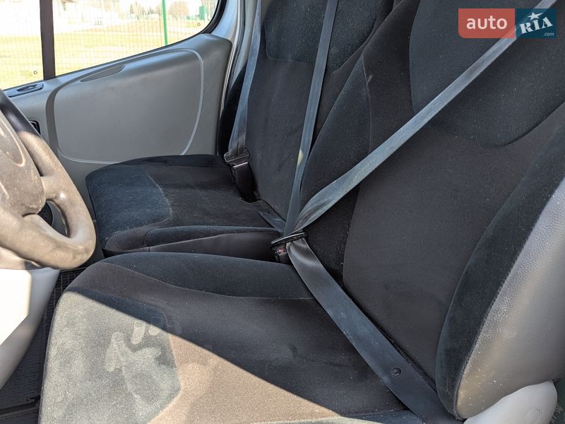 Вантажний фургон Renault Trafic 2011 в Києві фото 23 Вантажний фургон Renault Trafic 2011 в Києві