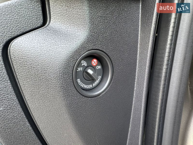 Мінівен Renault Trafic 2017 в Луцьку фото 41 Мінівен Renault Trafic 2017 в Луцьку