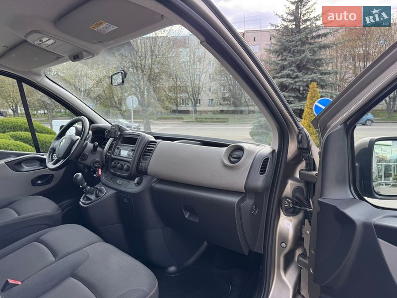 Мінівен Renault Trafic 2017 в Луцьку фото 40 Мінівен Renault Trafic 2017 в Луцьку