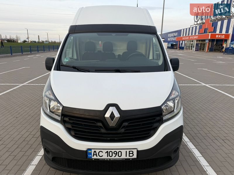 Грузовой фургон Renault Trafic 2017 в Нововолынске