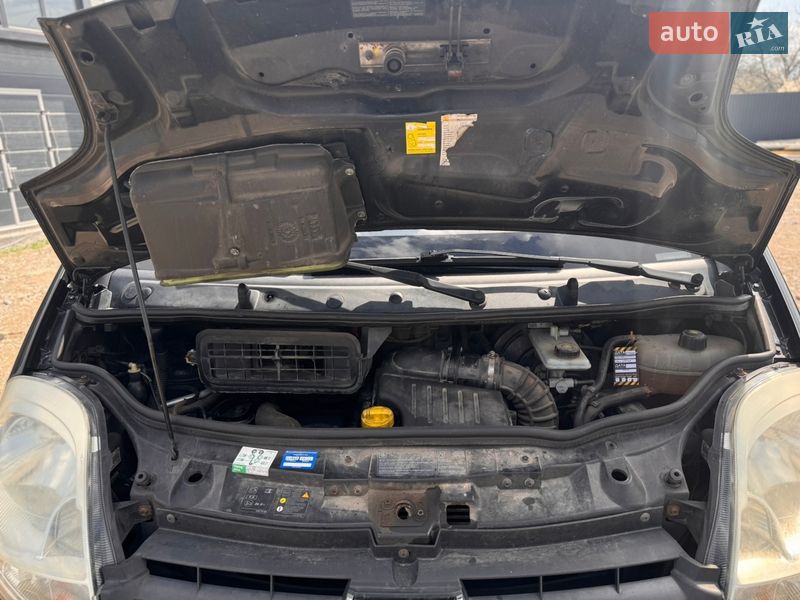 Мінівен Renault Trafic 2011 в Ізмаїлі фото 30 Мінівен Renault Trafic 2011 в Ізмаїлі