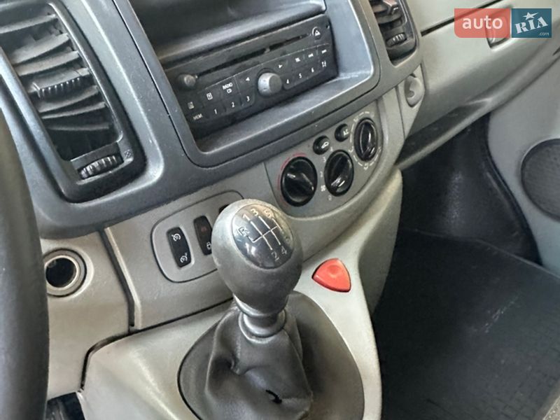 Вантажний фургон Renault Trafic 2011 в Дніпрі