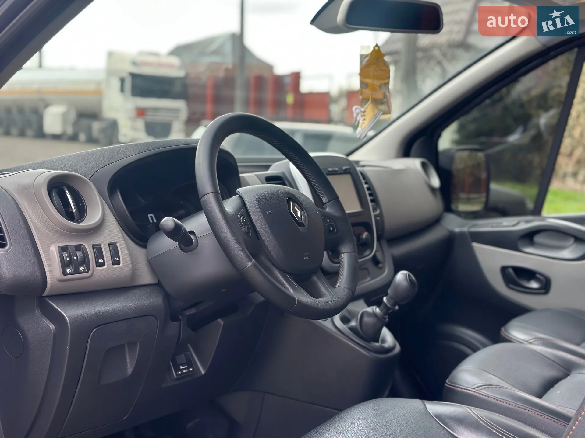 2015 Renault Trafic - мініатюра 8