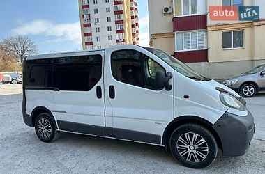 Мінівен Renault Trafic 2002 в Кам'янець-Подільському