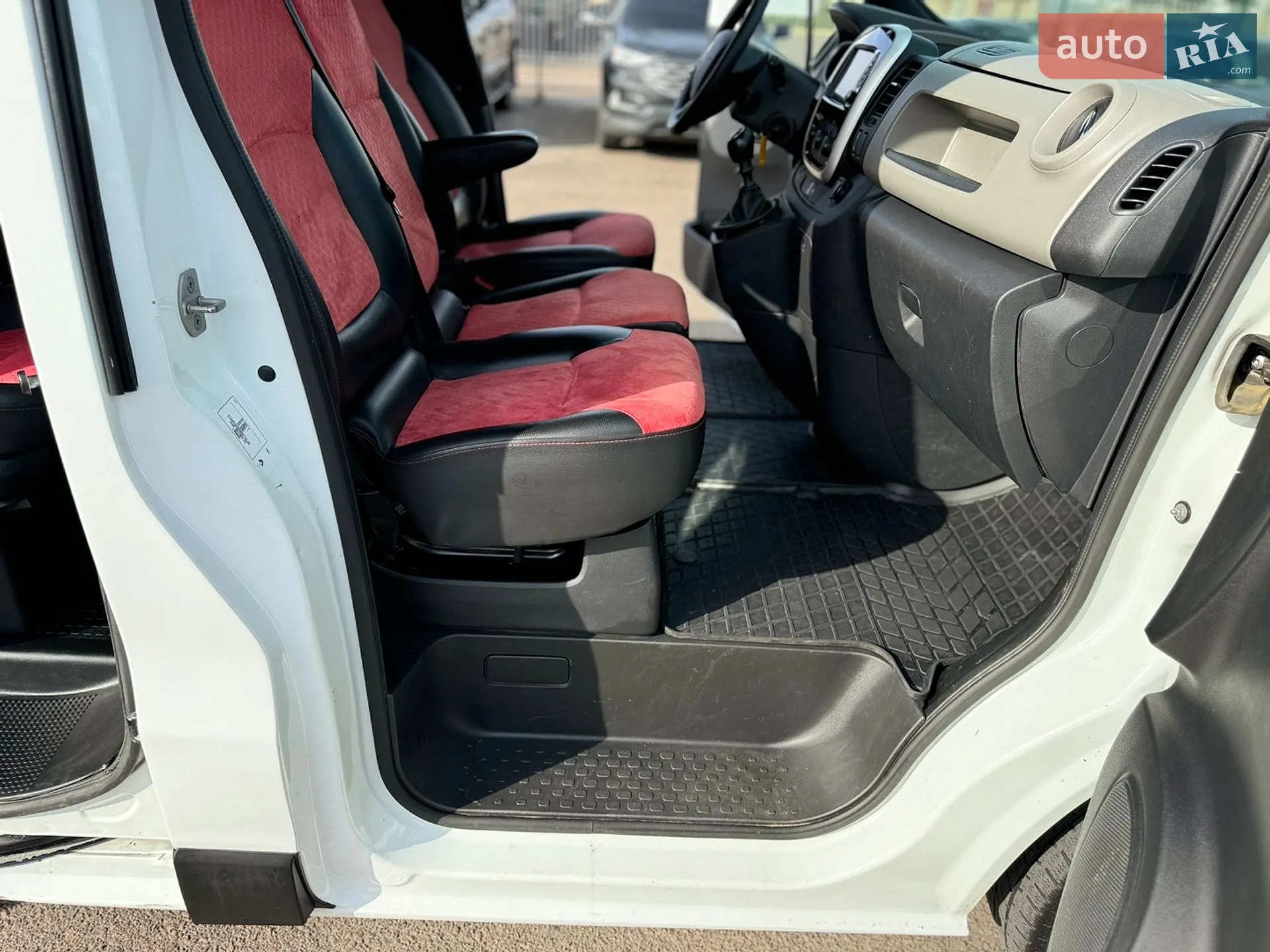 2019 Renault Trafic - мініатюра 47