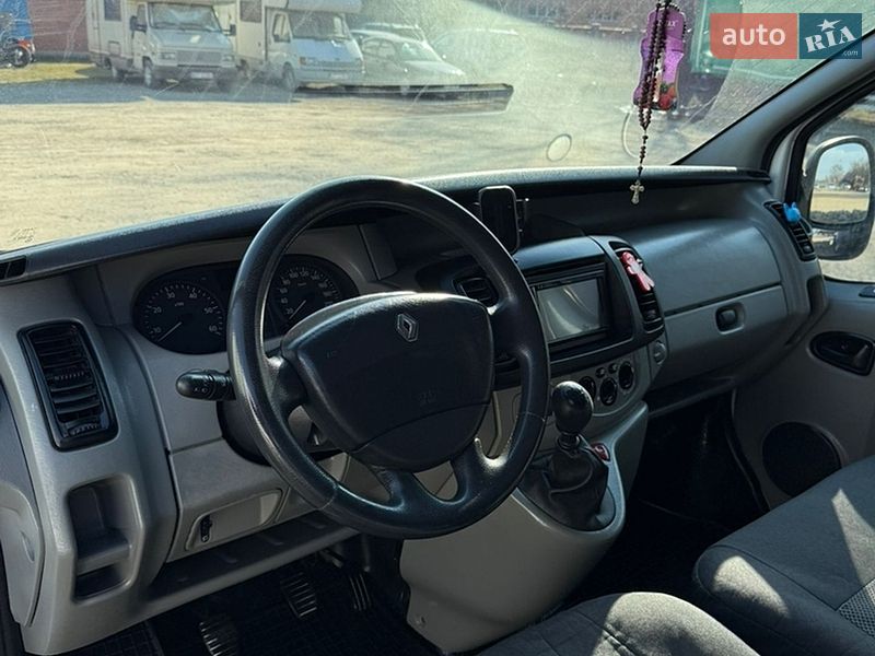 Мінівен Renault Trafic 2006 в Бучачі