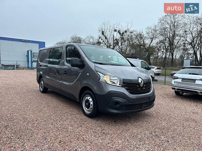 Грузопассажирский фургон Renault Trafic 2018 в Ровно