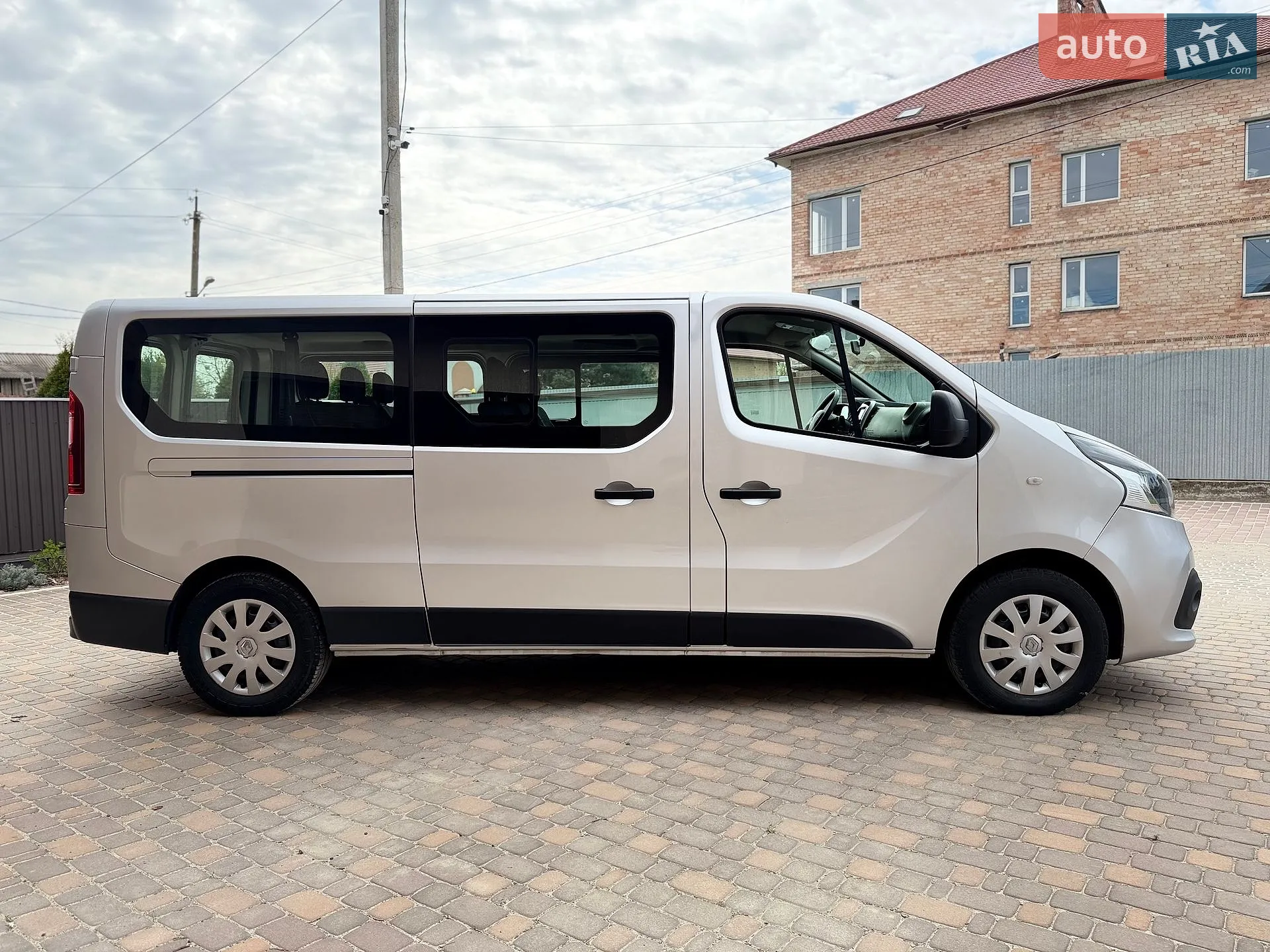 2017 Renault Trafic - мініатюра 10