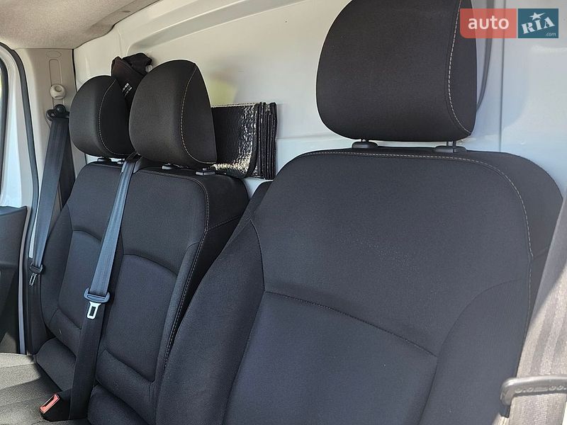 Вантажопасажирський фургон Renault Trafic 2019 в Запоріжжі