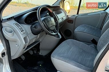 Вантажопасажирський фургон Renault Trafic 2012 в Дніпрі