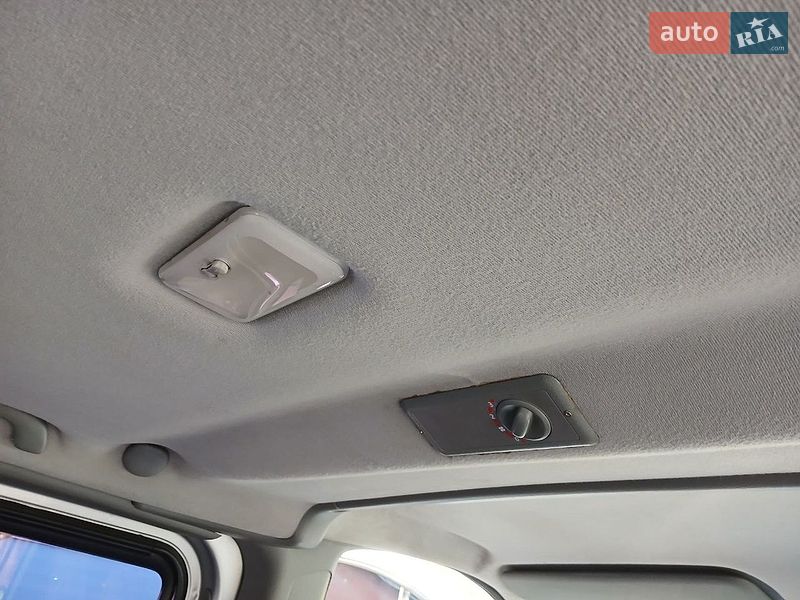 Мінівен Renault Trafic 2011 в Конотопі