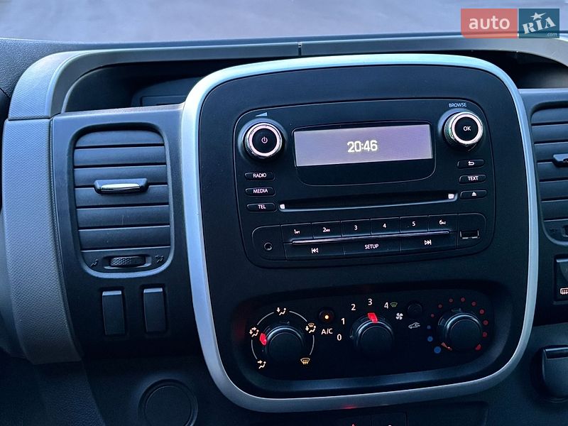 Минивэн Renault Trafic 2015 в Луцке