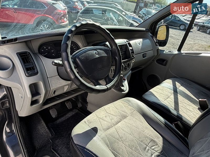 Минивэн Renault Trafic 2006 в Ровно