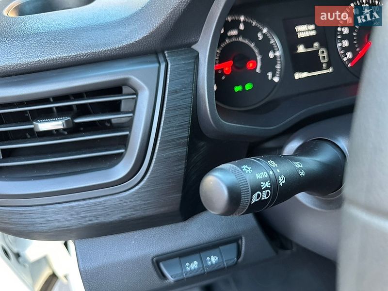 Грузовой фургон Renault Trafic 2022 в Бродах