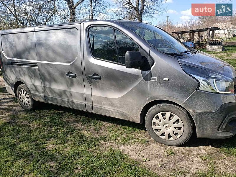 Грузовой фургон Renault Trafic 2016 в Шполе