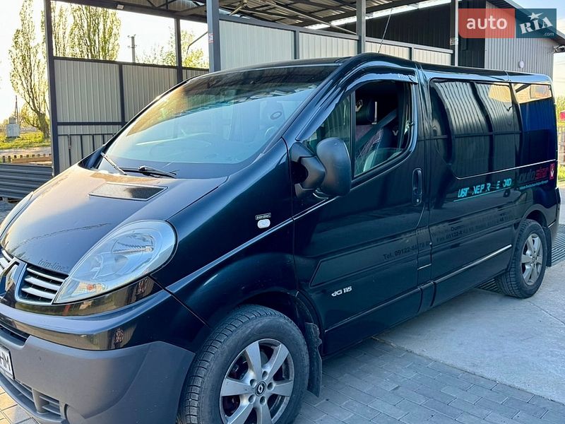 Микроавтобус Renault Trafic 2011 в Ровно
