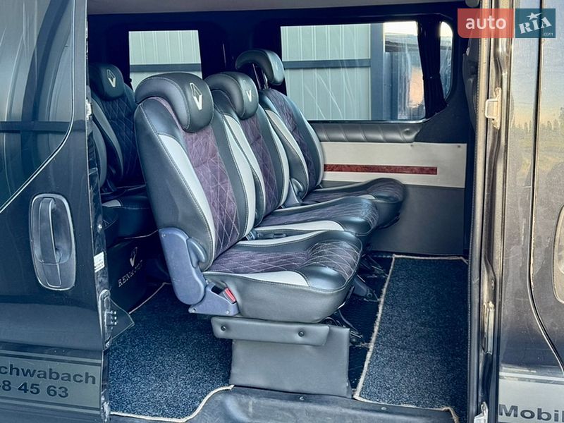 Микроавтобус Renault Trafic 2011 в Ровно