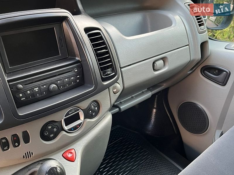 Грузовой фургон Renault Trafic 2012 в Бродах