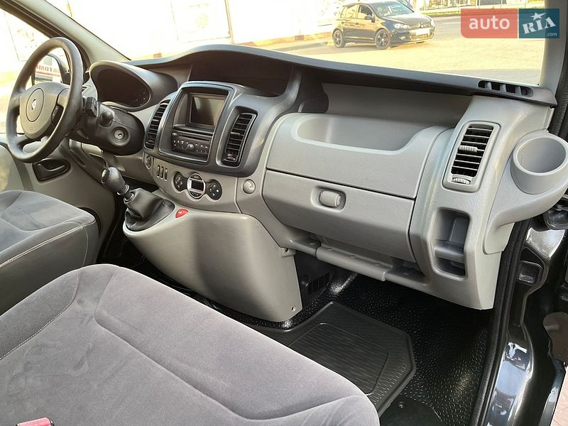 Грузовой фургон Renault Trafic 2012 в Бродах