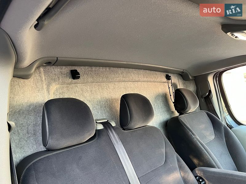 Грузовой фургон Renault Trafic 2012 в Бродах