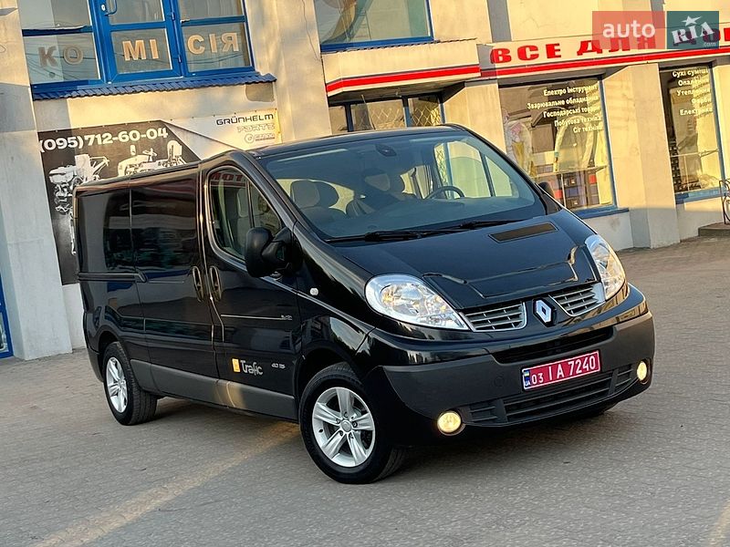 Грузовой фургон Renault Trafic 2012 в Бродах