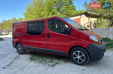 Грузопассажирский фургон Renault Trafic 2006 в Каменец-Подольском