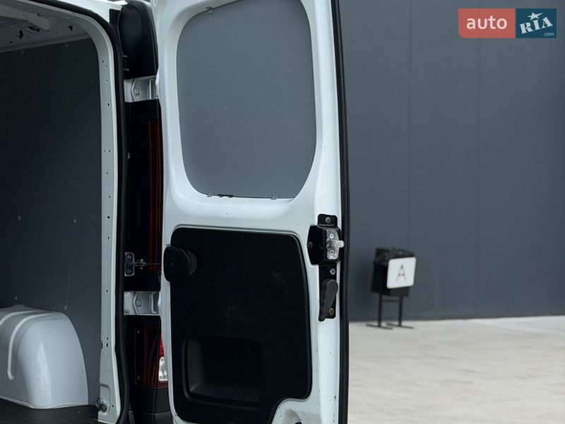 Грузовой фургон Renault Trafic 2023 в Дубно