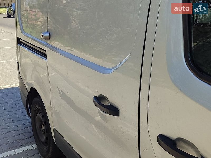 Грузовой фургон Renault Trafic 2016 в Одессе