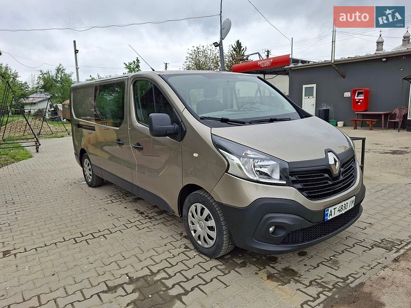 Грузопассажирский фургон Renault Trafic 2016 в Снятине