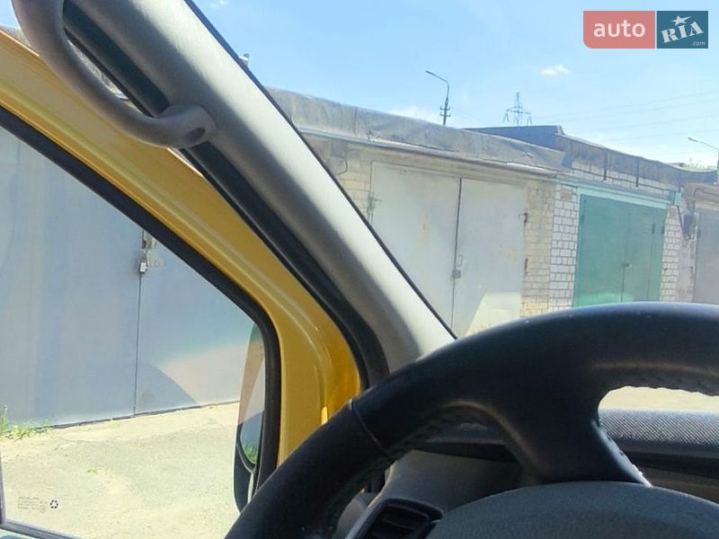 Минивэн Renault Trafic 2008 в Киеве