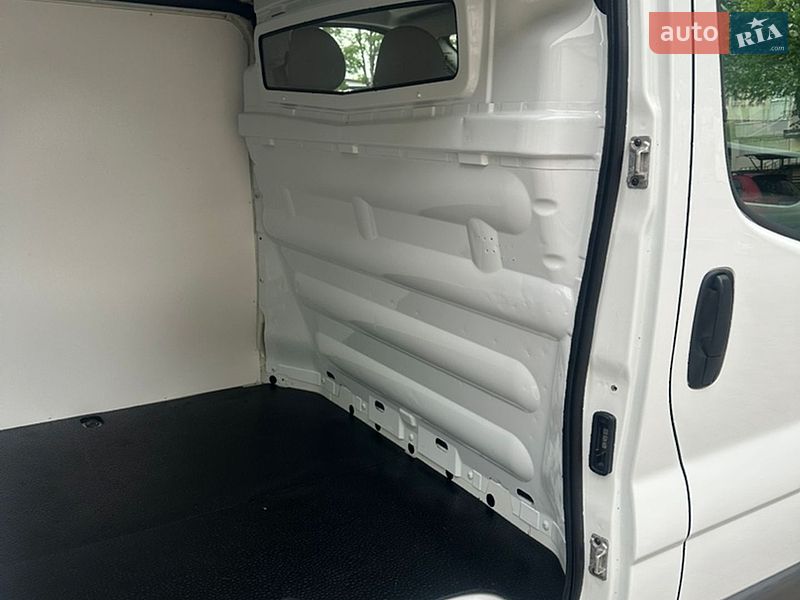 Вантажний фургон Renault Trafic 2014 в Рівному