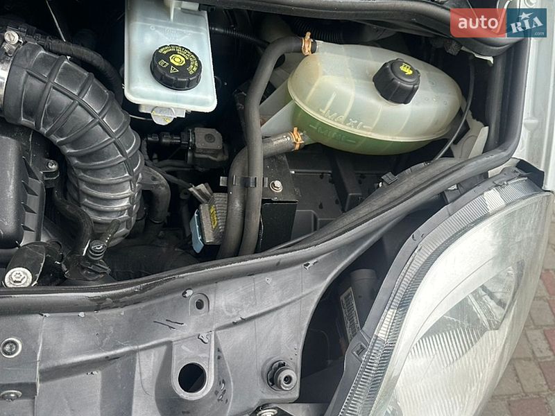 Вантажний фургон Renault Trafic 2014 в Рівному