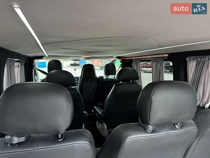 Мінівен Renault Trafic 2016 в Умані
