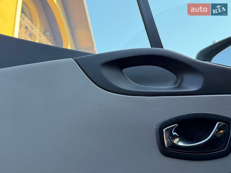 Мінівен Renault Trafic 2017 в Львові
