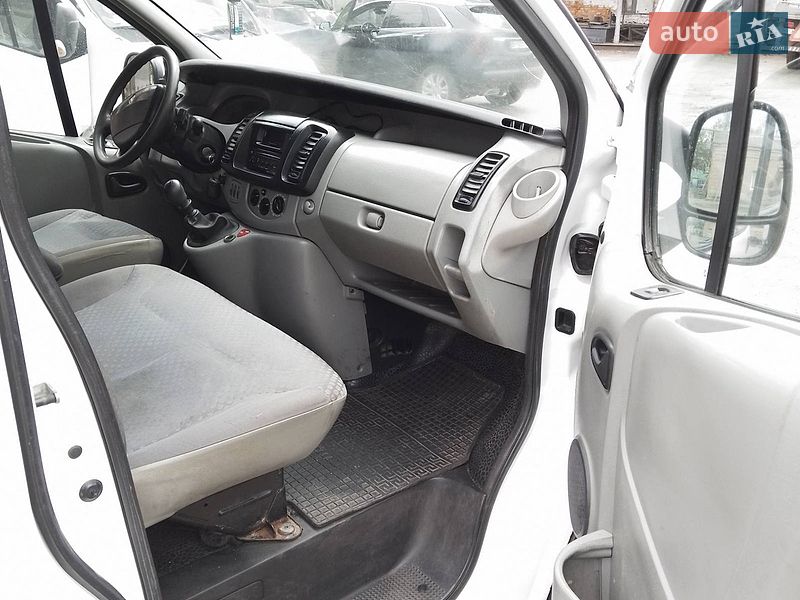 Вантажний фургон Renault Trafic 2008 в Полтаві