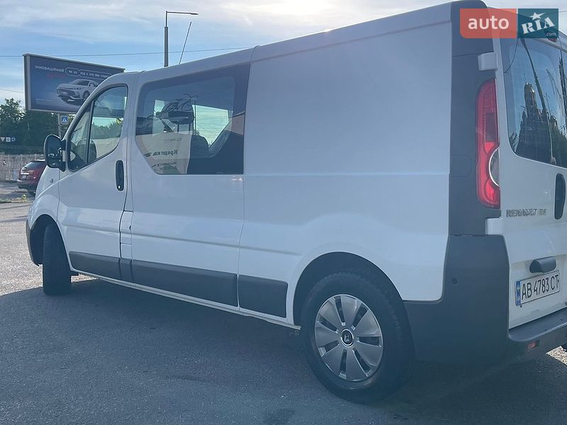 Вантажопасажирський фургон Renault Trafic 2012 в Вінниці