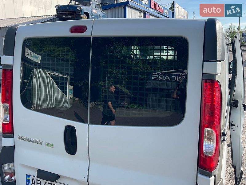 Вантажопасажирський фургон Renault Trafic 2012 в Вінниці
