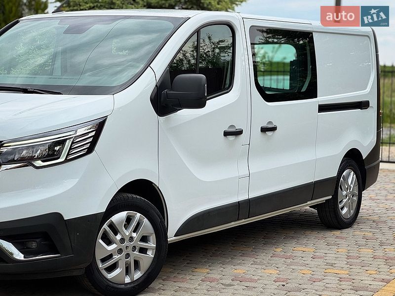 Вантажний фургон Renault Trafic 2023 в Дрогобичі