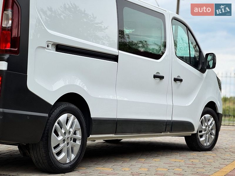 Вантажний фургон Renault Trafic 2023 в Дрогобичі