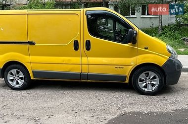 Вантажний фургон Renault Trafic 2005 в Полтаві