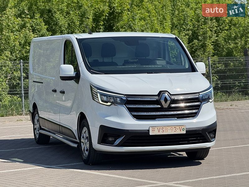 Вантажний фургон Renault Trafic 2022 в Дубні