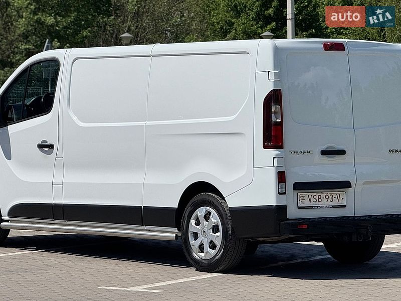 Вантажний фургон Renault Trafic 2022 в Дубні