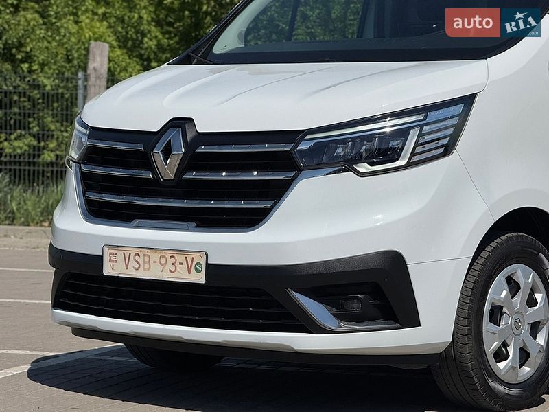 Вантажний фургон Renault Trafic 2022 в Дубні