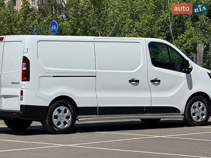Вантажний фургон Renault Trafic 2022 в Дубні