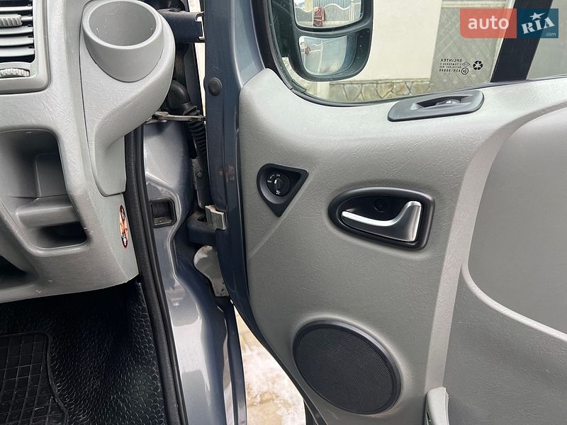 Минивэн Renault Trafic 2011 в Черновцах