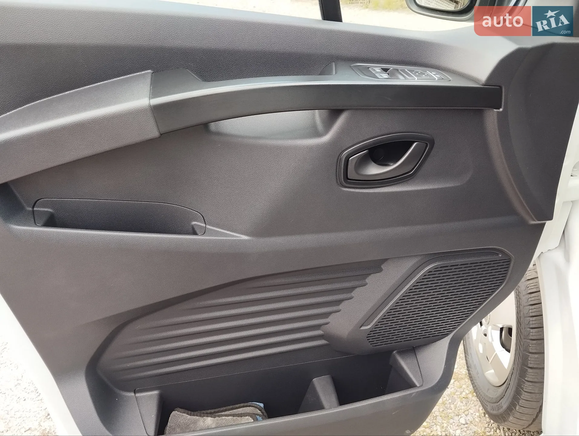 2021 Renault Trafic - мініатюра 8