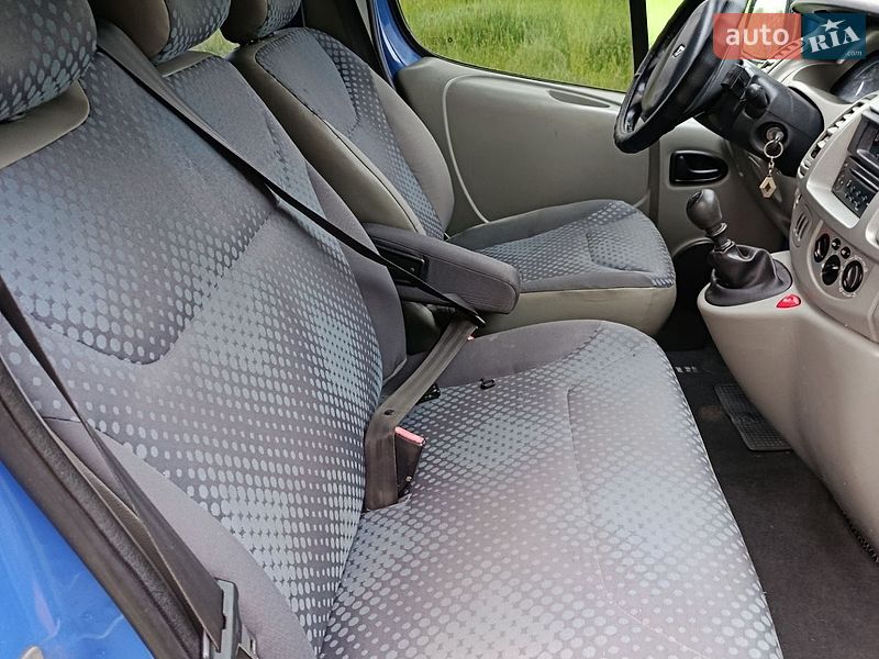Мінівен Renault Trafic 2006 в Смілі