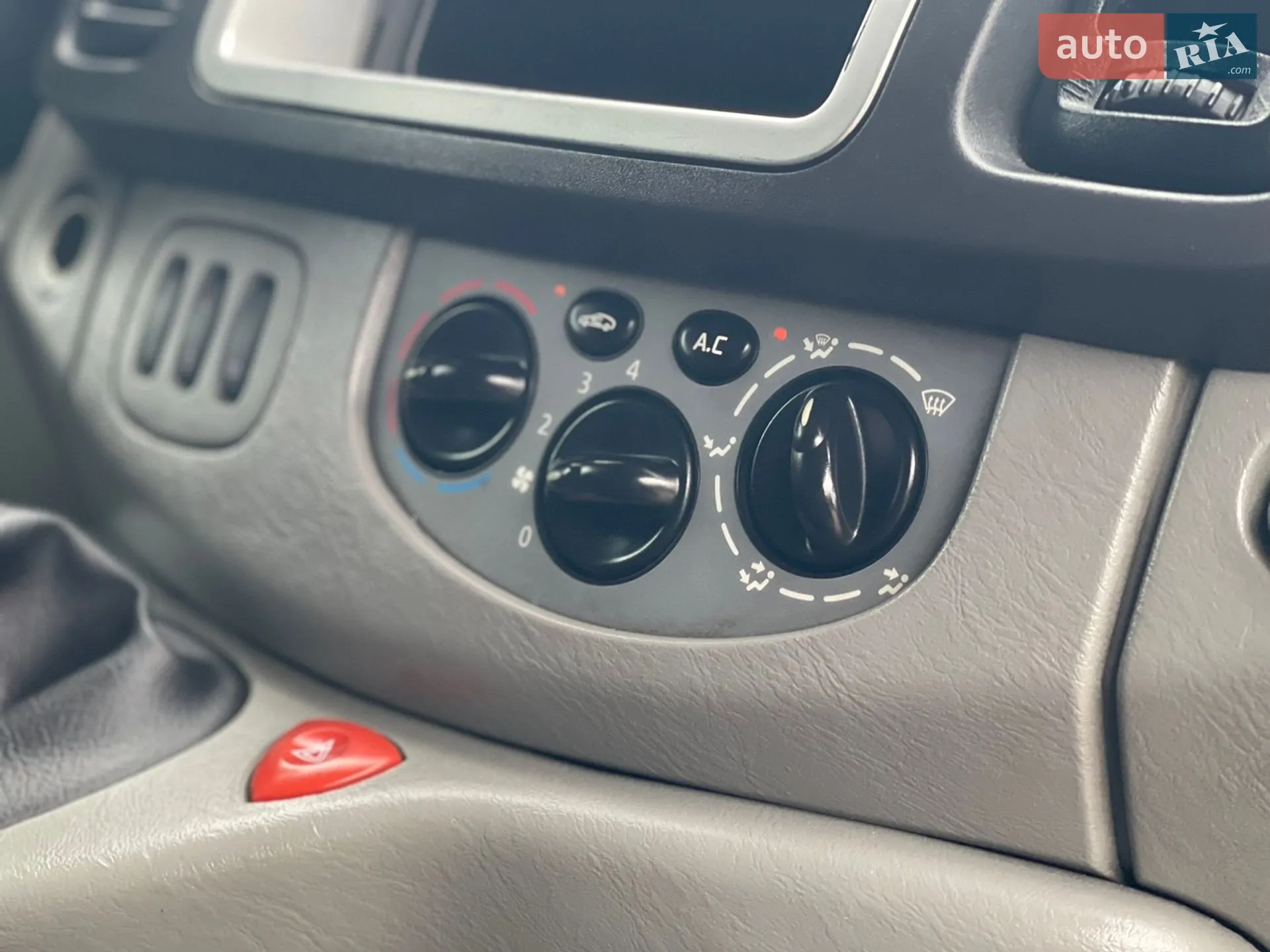 2014 Renault Trafic - мініатюра 20